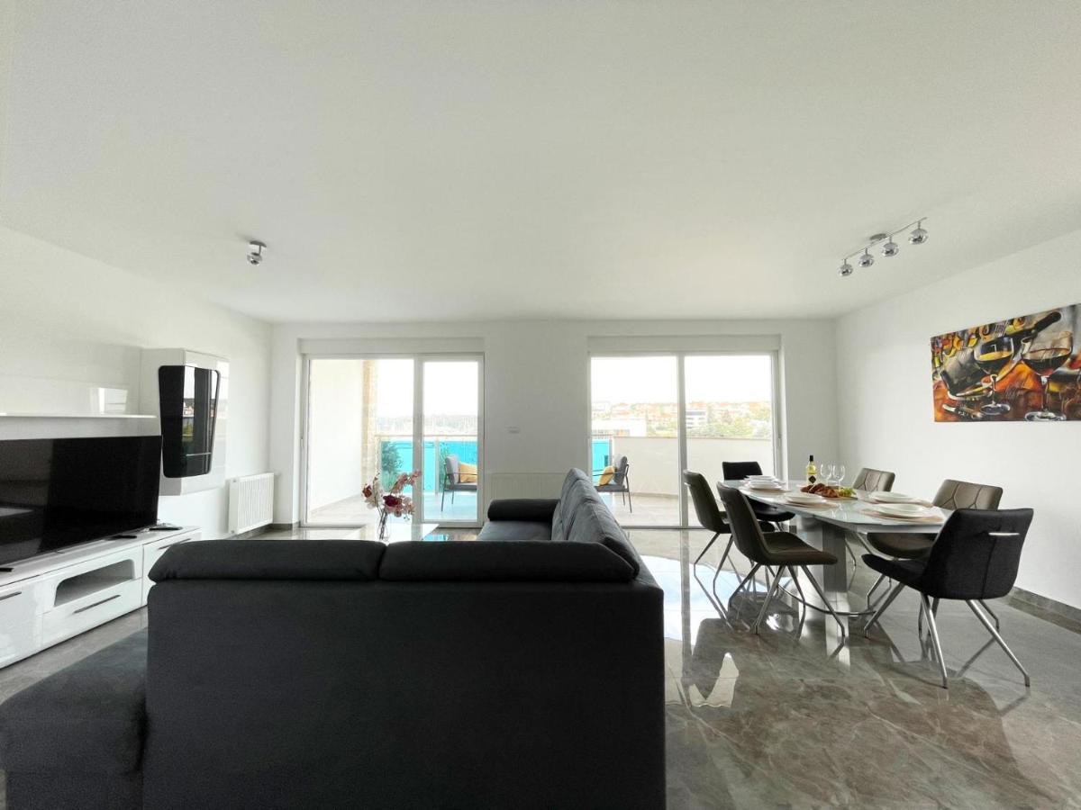 Seascape Deluxe Residence Pjescana Uvala Extérieur photo