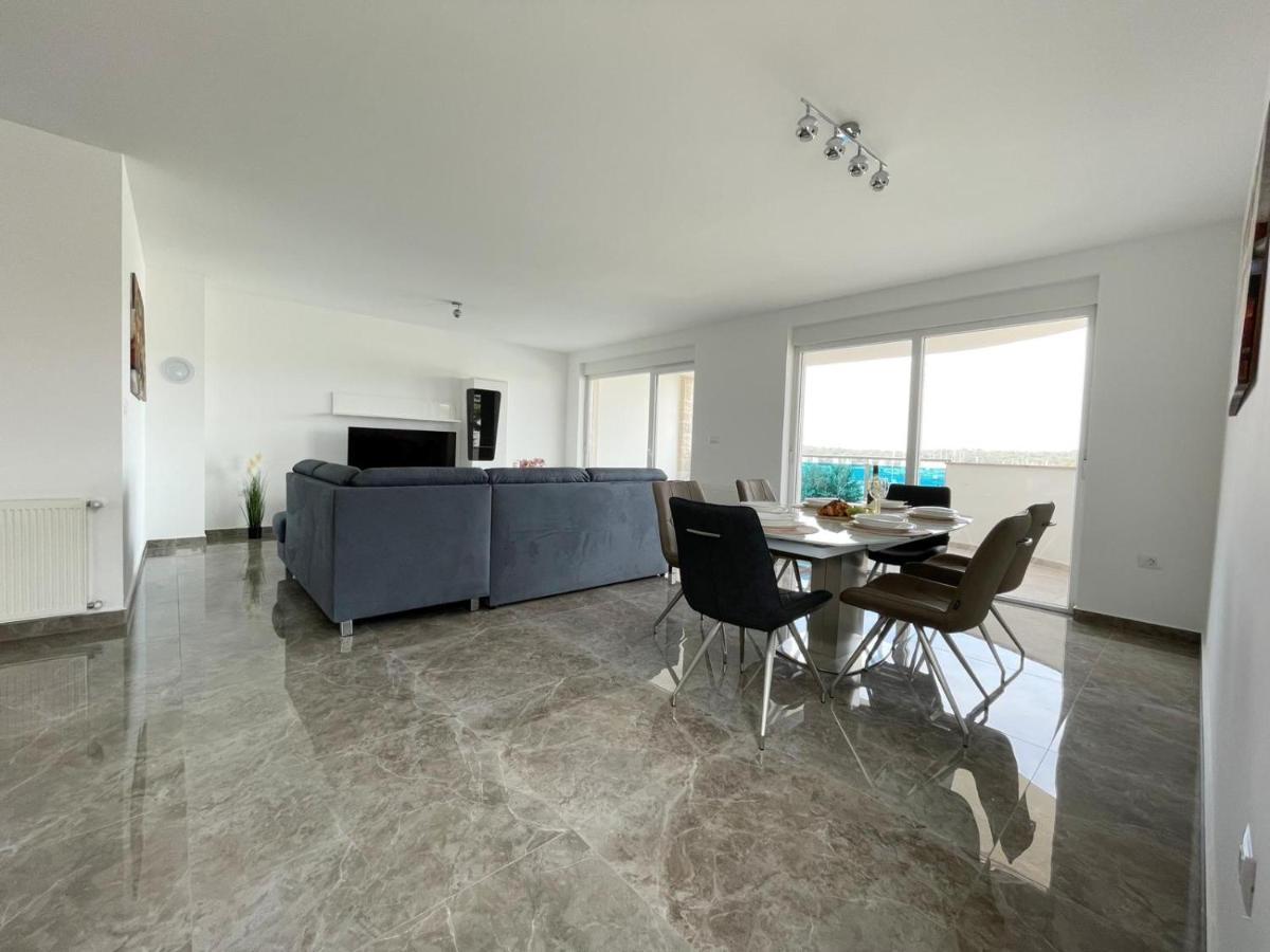 Seascape Deluxe Residence Pjescana Uvala Extérieur photo
